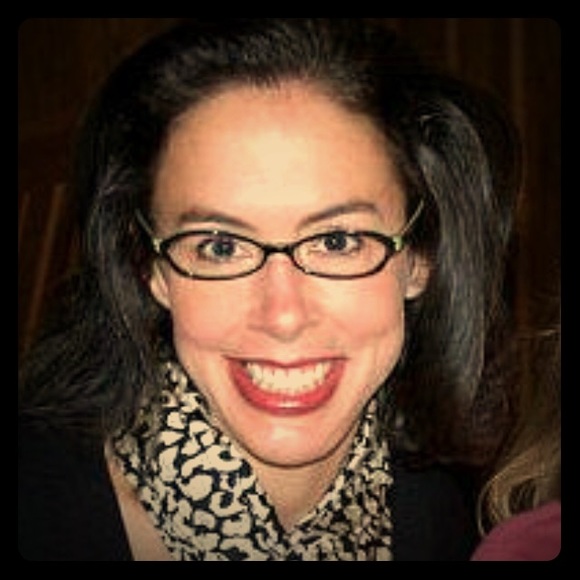 Meet your Posher, Daphne - Picture 1 of 2